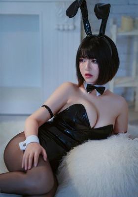 欧美妈妈抱孩子_BD英语免费在线观看